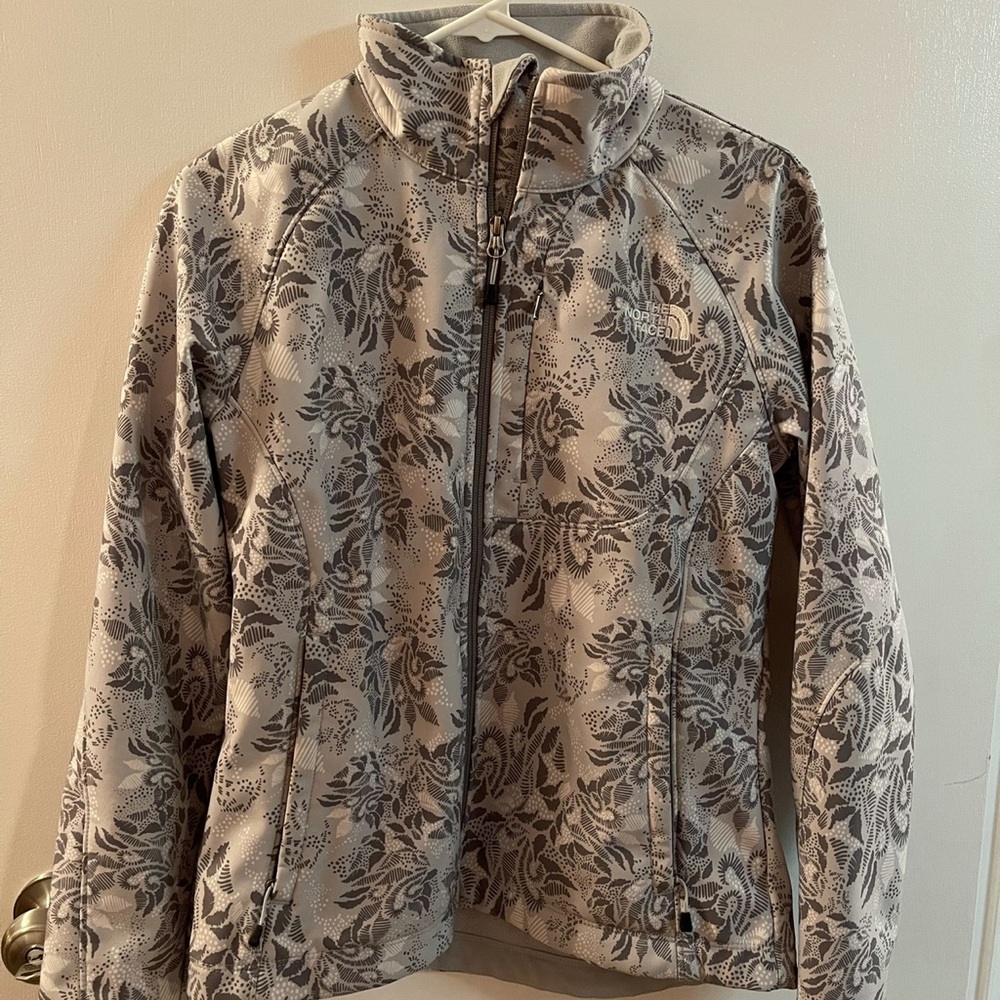 North face woman’s coat